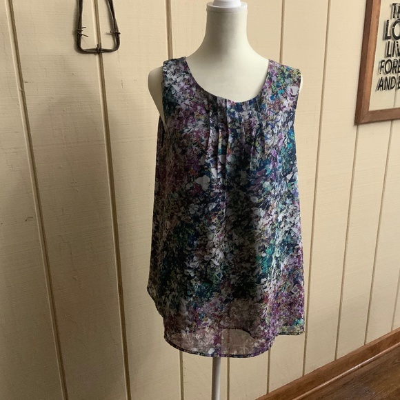 Cold water Creek lightweight tank top. Size 8/10 - Picture 1 of 2